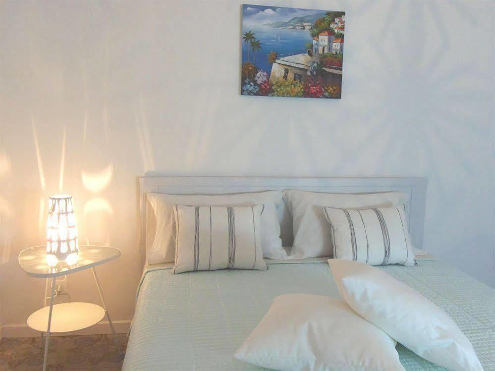 Moonlight Sorrento Studios Luaran gambar